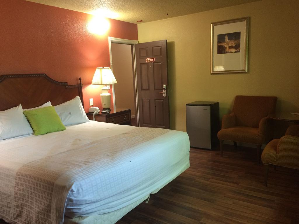Sundial Lodge Redding Zimmer foto