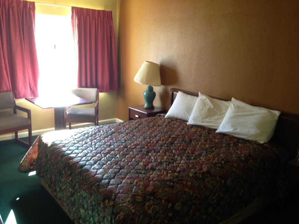 Sundial Lodge Redding Zimmer foto